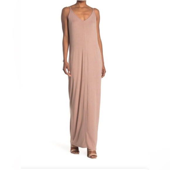 Abound V-Neck Spaghetti Straps Maxi Dress Color Tan Size 2X No Pockets New NWT. - Picture 1 of 7